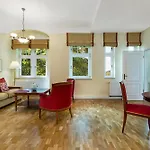 Falkenstein Grand, Autograph Collection 5*