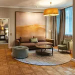 Falkenstein Grand, Autograph Collection 5*