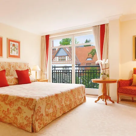Falkenstein Grand, Autograph Collection 5*
