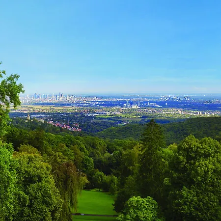 Falkenstein Grand, Autograph Collection فندق 5*