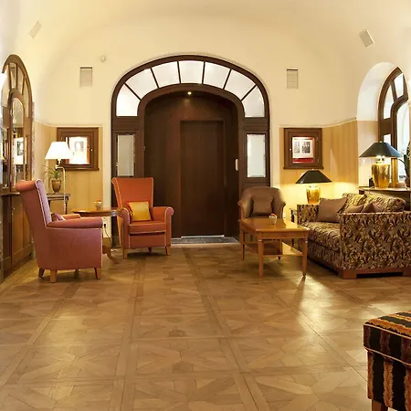 Falkenstein Grand, Autograph Collection 5*