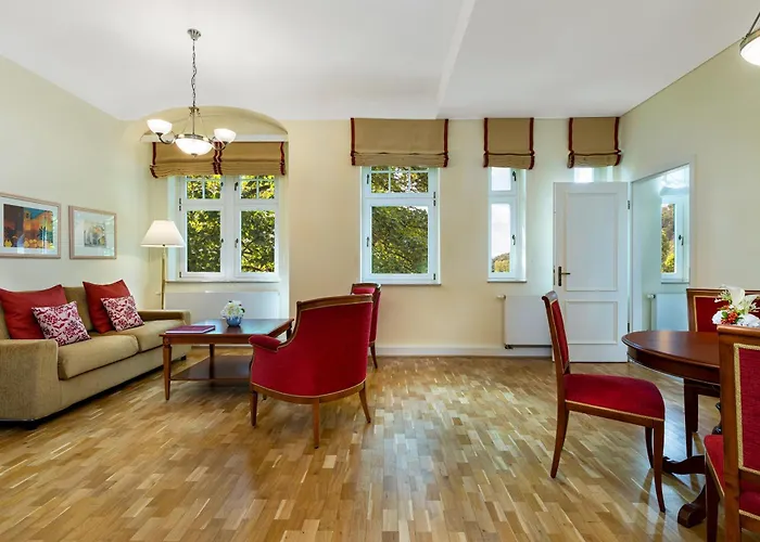 Falkenstein Grand, Autograph Collection 5*