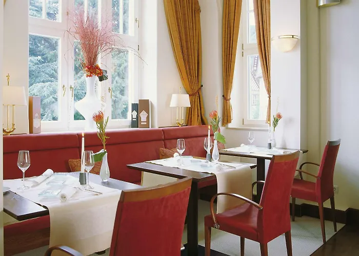 Falkenstein Grand, Autograph Collection